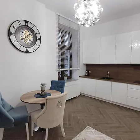 Jaracza 28/6 Apartment