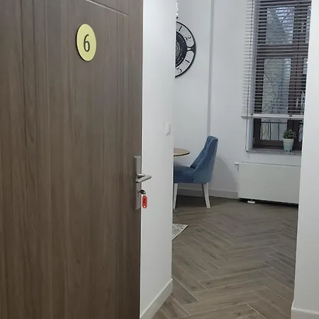 Apartment Jaracza 28/6 *